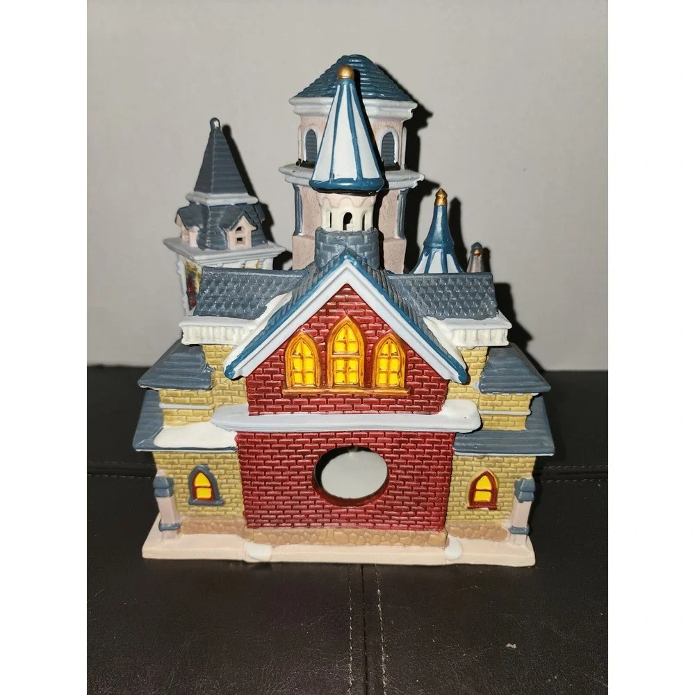 2003 Lemax Needham Community‎ Church Light House